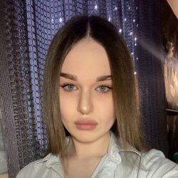 Прилипко Євгенія, староста поверху 6