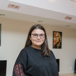 Усик Альона